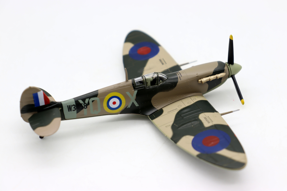 New 1/72 Supermarine Spitfire  – Model Kit Spitfire recenzja i cena