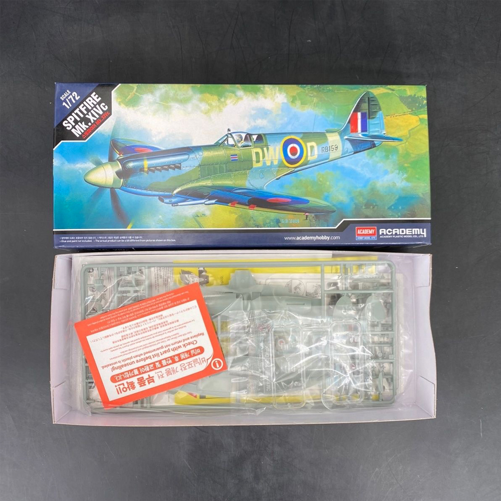 Academy 12484  1:72 Scale Brit – Model Kit Spitfire recenzja i cena